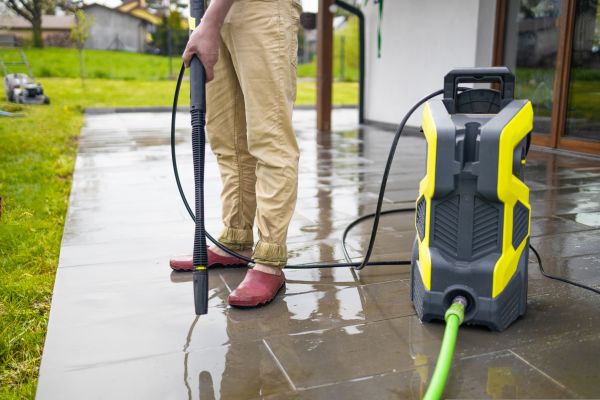 Porch Pressure Washing in Battle Ground