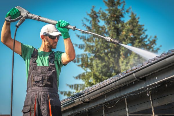 Gutter Washing in Battle Ground