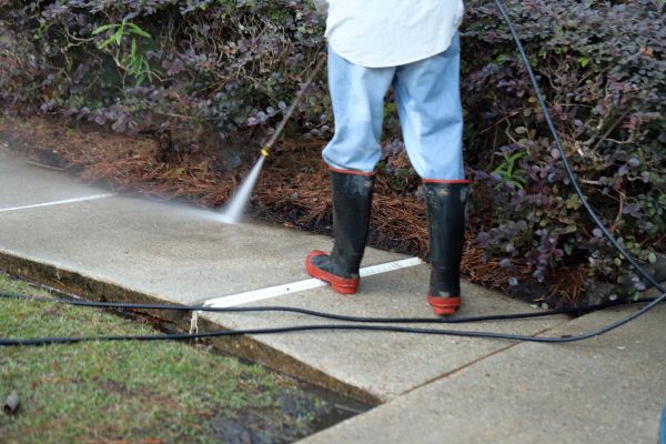 Sidewalk Washing in Battle Ground