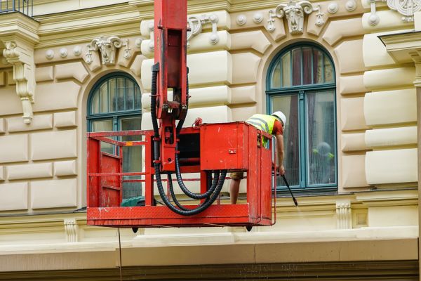 Building Pressure Washing in Battle Ground