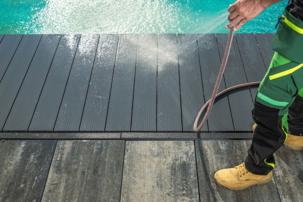 Pool Area Pressure Cleaning in Battle Ground