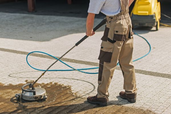 Townhouse Driveway Cleaning in Battle Ground