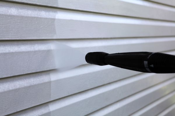 Condo Siding Power Washing in Battle Ground