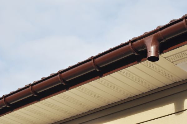 Soffit Washing in Battle Ground