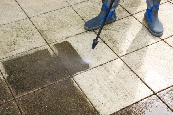 Outdoor Concrete Cleaning in Battle Ground