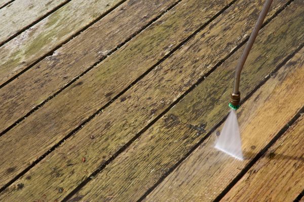 Deck Mold Removal in Battle Ground