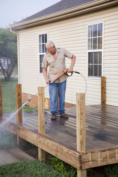 Deck Mold Cleaning in Battle Ground