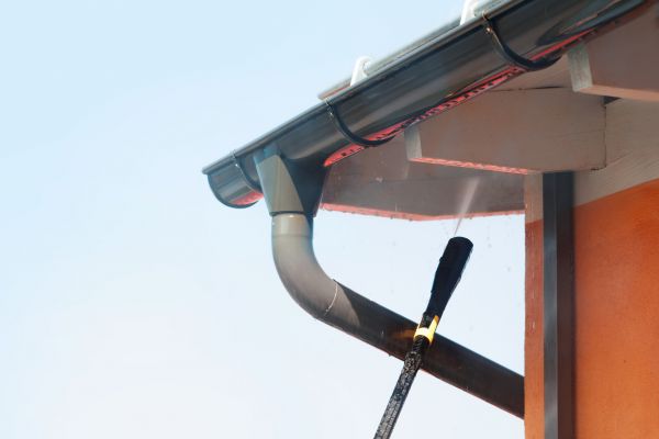 Eaves Power Washing in Battle Ground