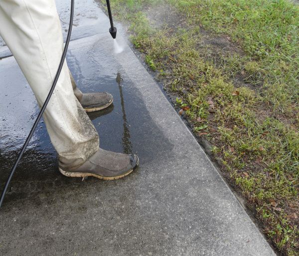 Concrete Slab Powerwashing in Battle Ground